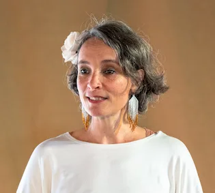 Julie Avril